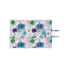 Load image into Gallery viewer, Succulent Medley Pet Travel Mat