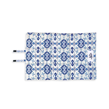 Load image into Gallery viewer, Noosa Nights Pet Travel Mat