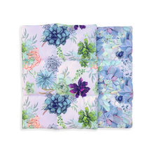 Load image into Gallery viewer, Succulent Medley Pet Travel Mat
