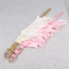 Load image into Gallery viewer, Flowers Feather Collar - Elegant White
