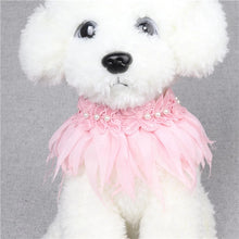 Load image into Gallery viewer, Flowers Feather Collar - Elegant White
