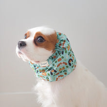 Load image into Gallery viewer, Cavaliers in the Barkyard Snood
