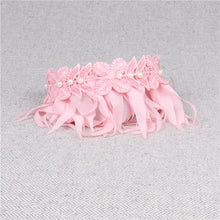 Load image into Gallery viewer, Flowers Feather Collar - Sweet Pink
